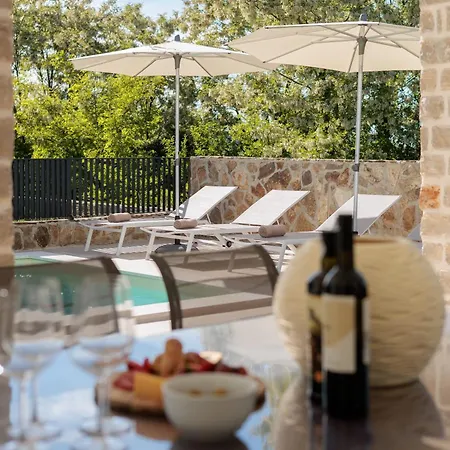 Vila Mileni - Relaxing With Private Pool
