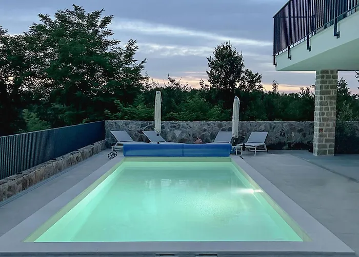 Mileni - Relaxing With Private Pool Villa