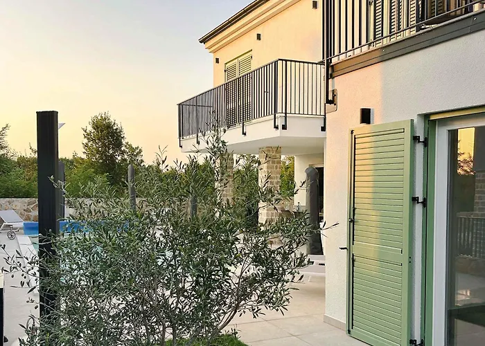 Villa Mileni - Relaxing With Private Pool *