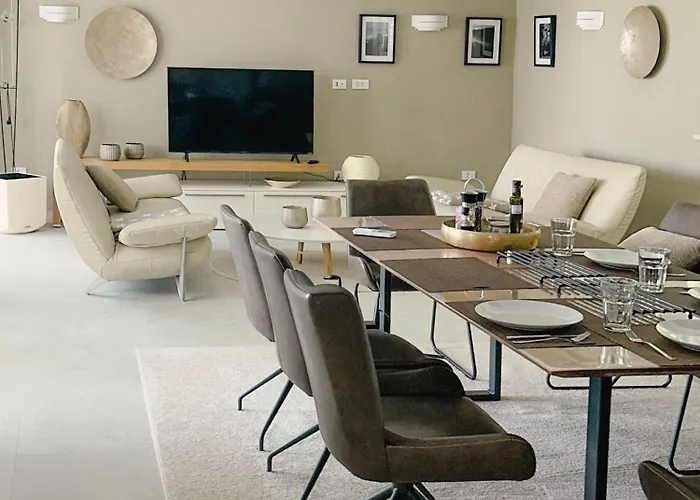 Mileni - Relaxing With Private Pool Villa