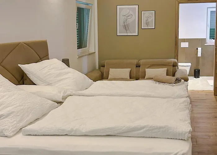 Mileni - Relaxing With Private Pool Villa