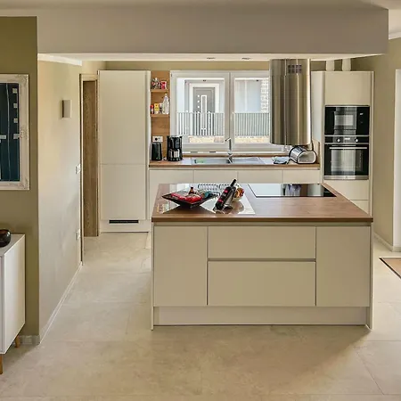 Mileni - Relaxing With Private Pool * Farini